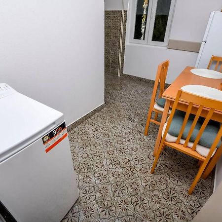 Apartmani Dajana Primosten Bagian luar foto