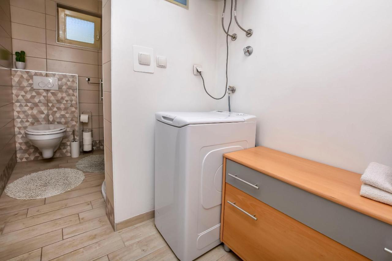 Apartmani Dajana Primosten Bagian luar foto