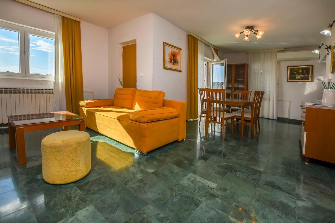 Apartmani Dajana Primosten Bagian luar foto
