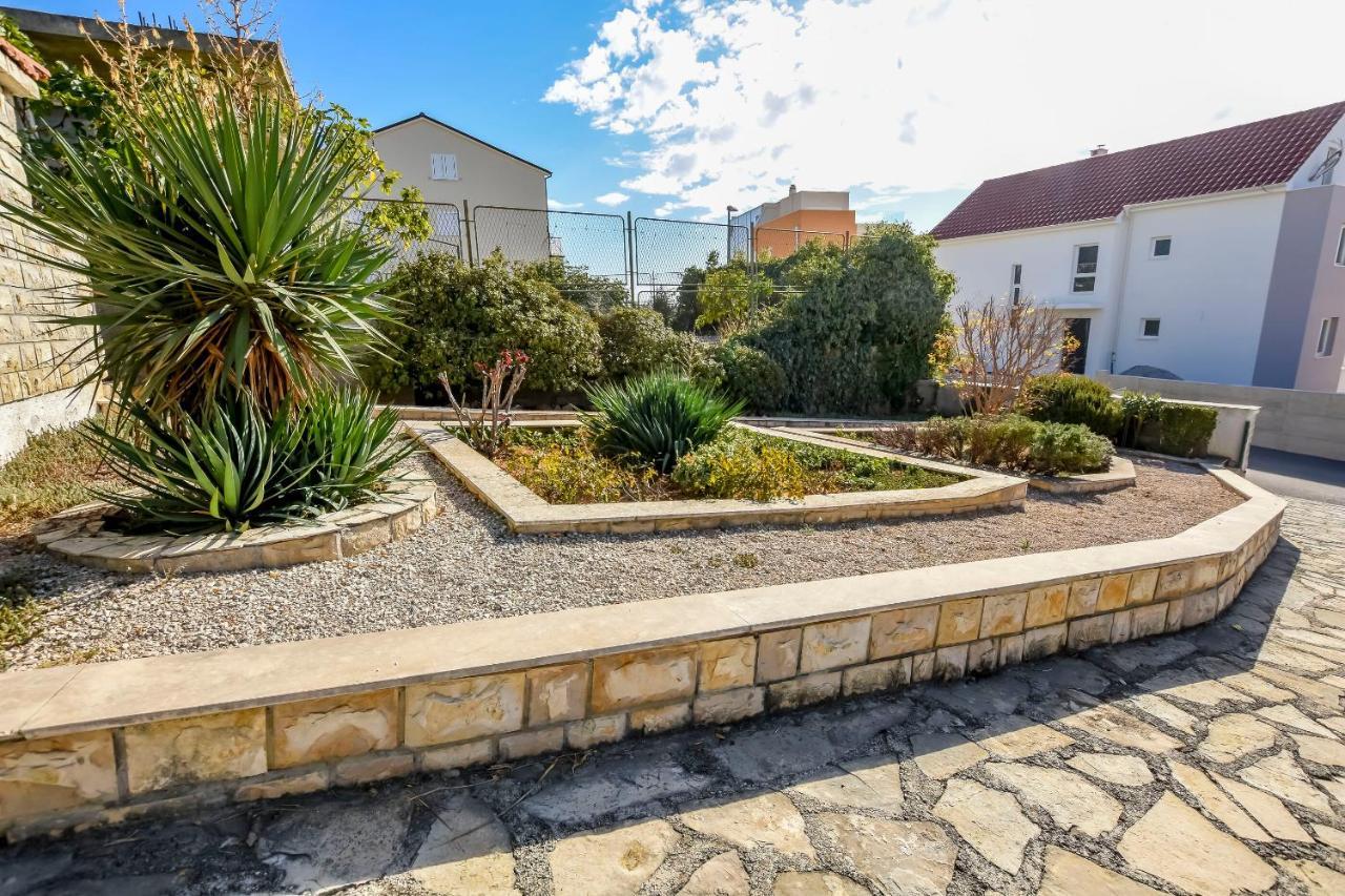 Apartmani Dajana Primosten Bagian luar foto