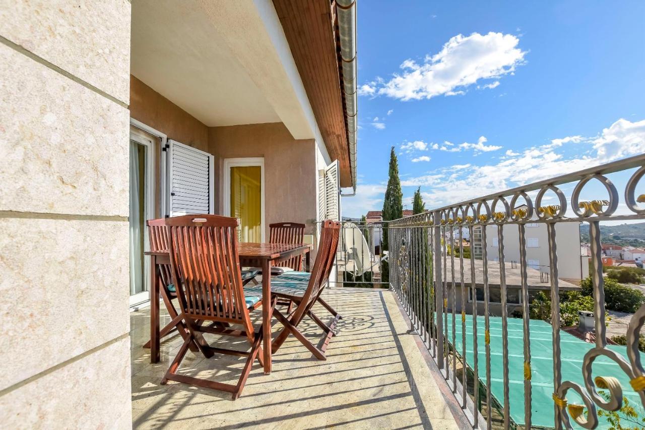 Apartmani Dajana Primosten Bagian luar foto