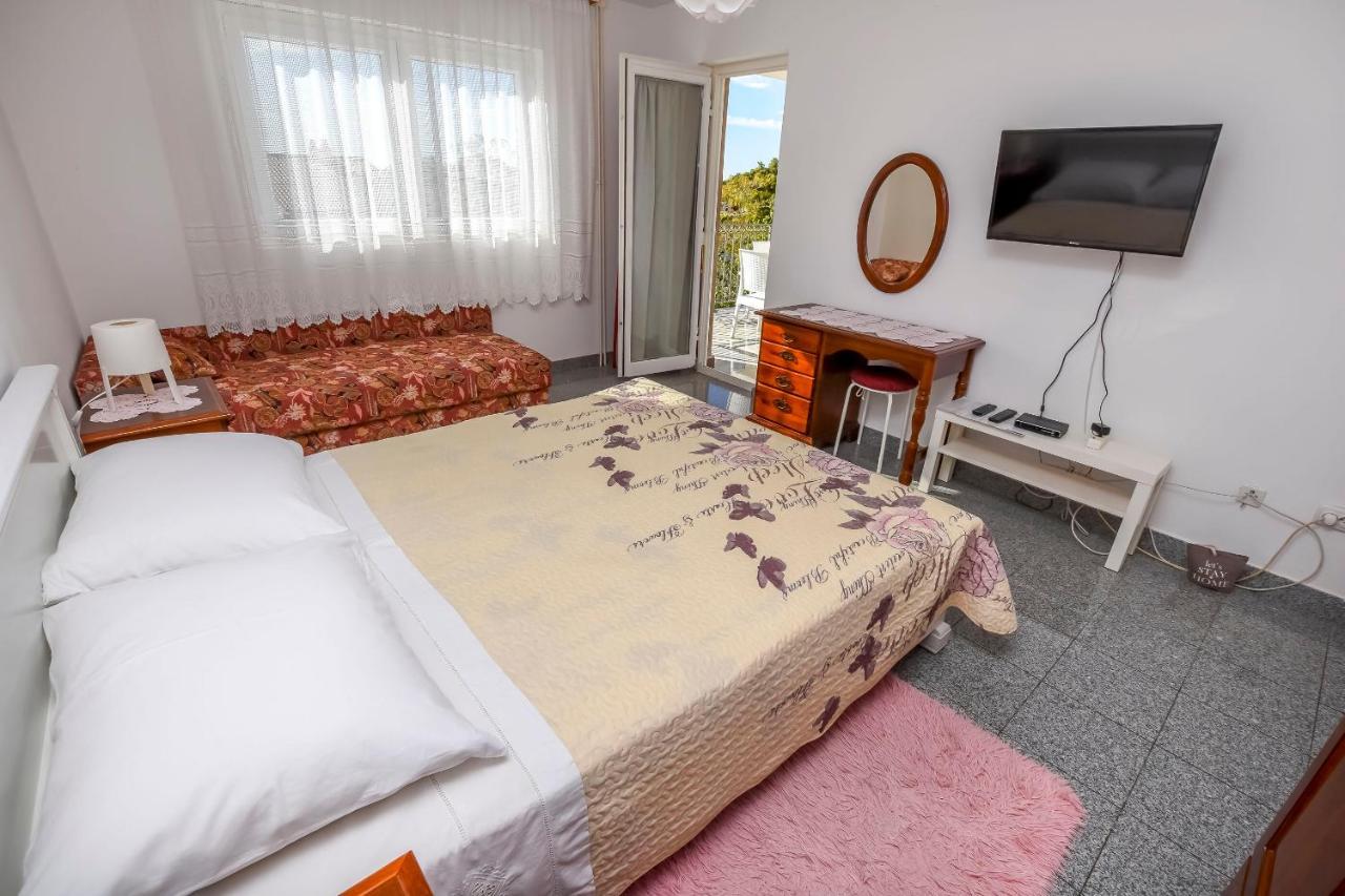 Apartmani Dajana Primosten Bagian luar foto
