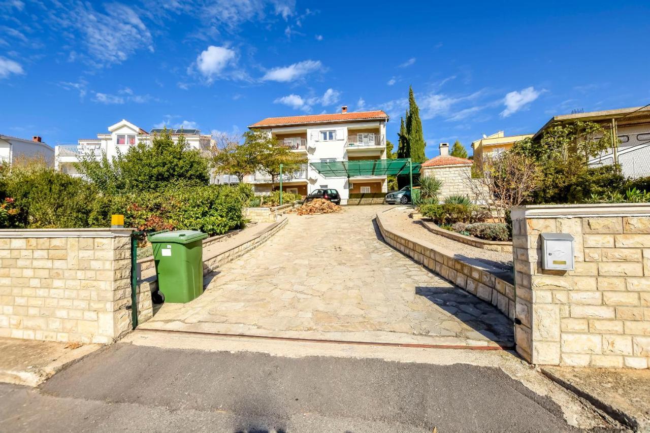 Apartmani Dajana Primosten Bagian luar foto