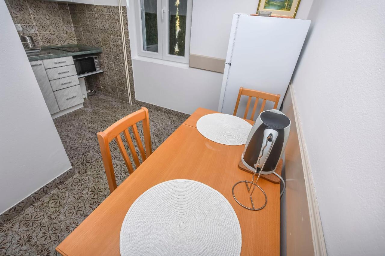 Apartmani Dajana Primosten Bagian luar foto