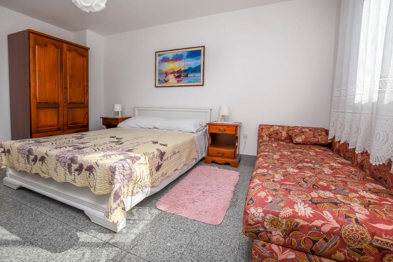 Apartmani Dajana Primosten Bagian luar foto