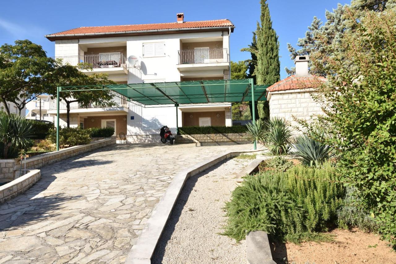 Apartmani Dajana Primosten Bagian luar foto